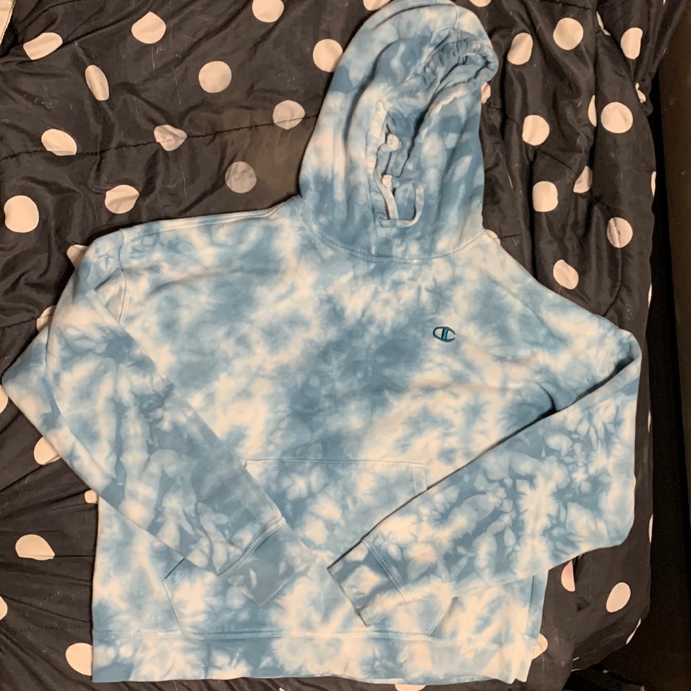 color is a light blue and white tie dye Champion Hoodie size large in women’s